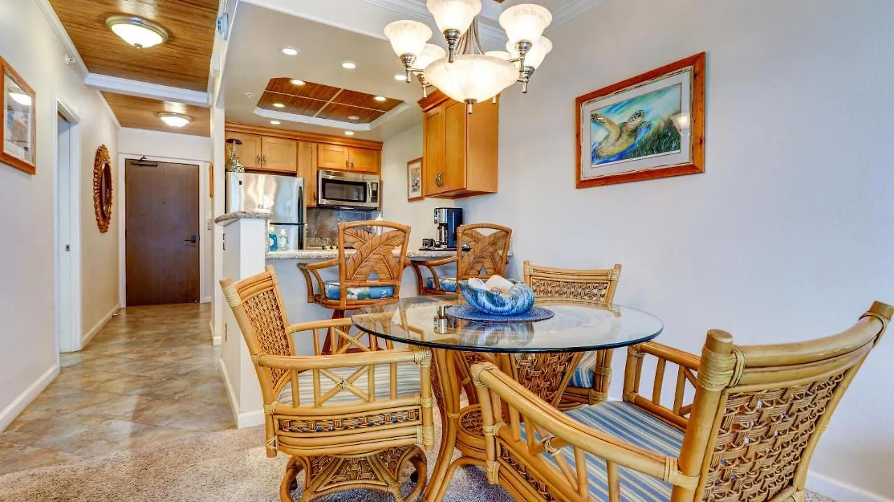 アパートホテル The Whaler Resort: Suite 515~Studio With Stunning Center Courtyard & Ocean Views ラハイナ 米国