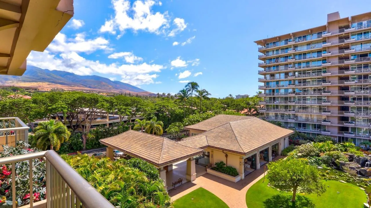 The Whaler Resort: Suite 515~Studio With Stunning Center Courtyard & Ocean Views ラハイナ
